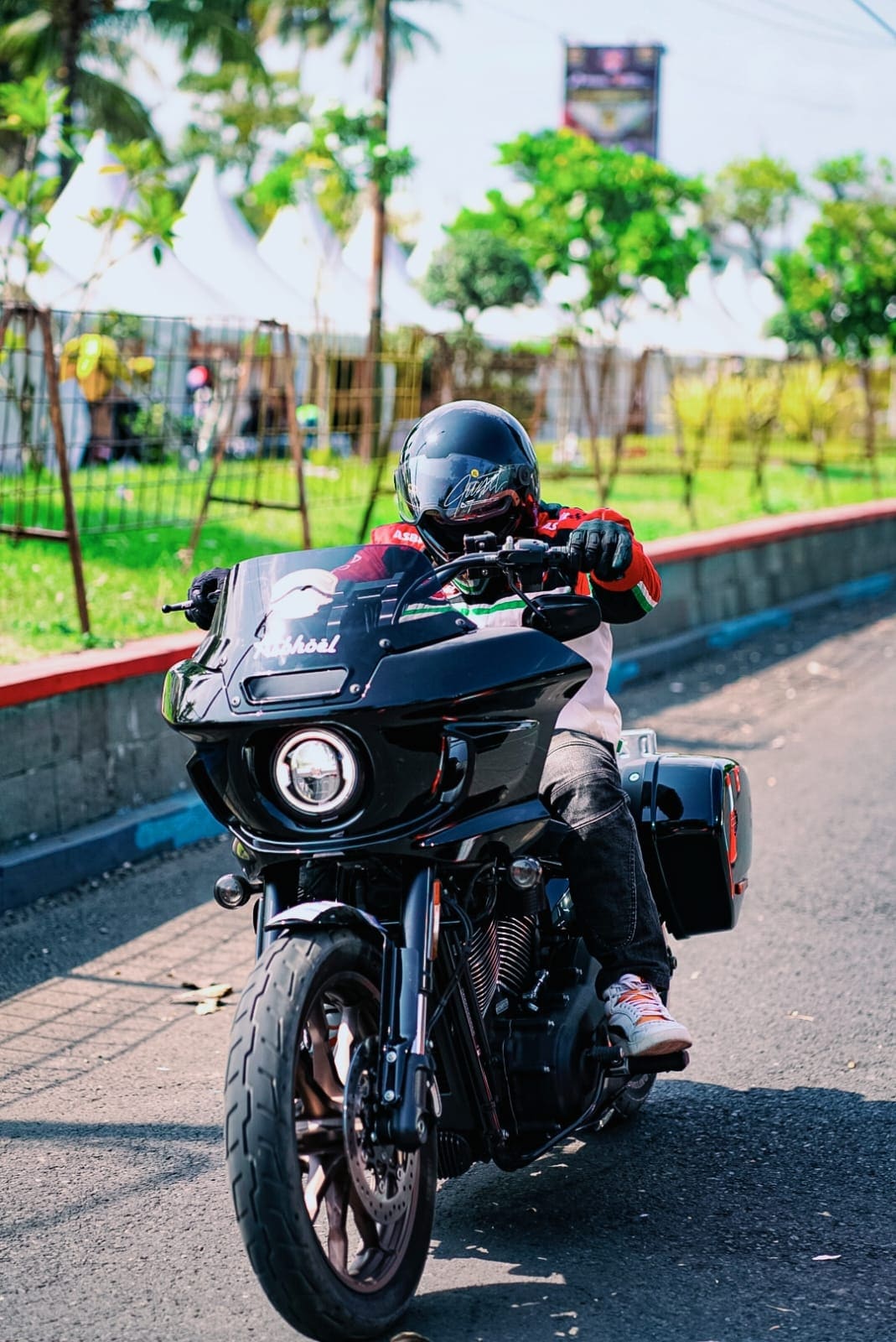Aktivitas motorsport dan kontrol lapangan ARIBABA